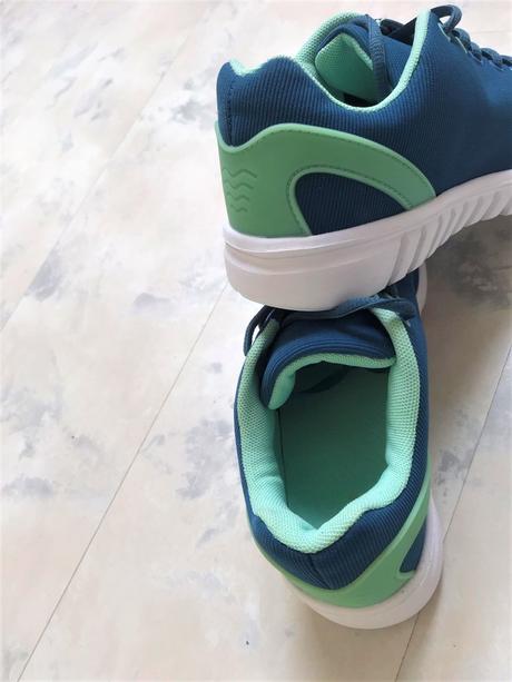 Ľahúčke tenisky, 38