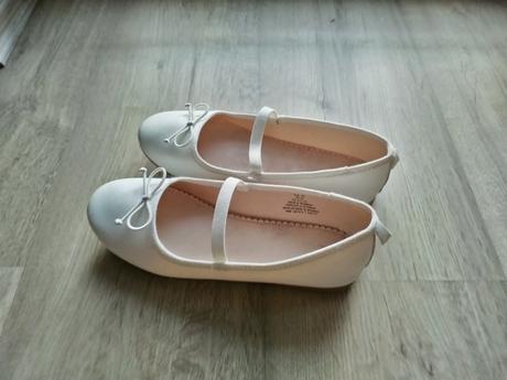 Dievčenské balerínky, 34