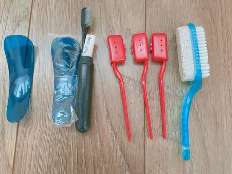 Cestovné zubné kefky a iné vecičky, 