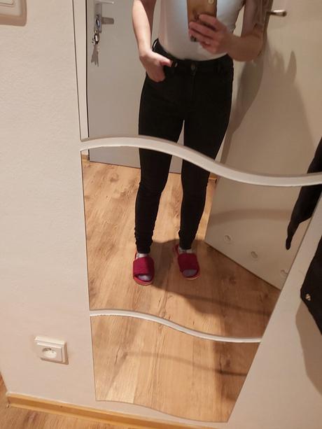 Čierne rifle., reserved,36