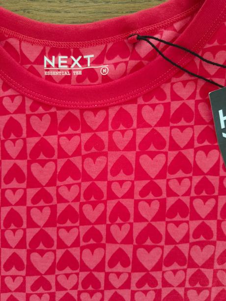 Tričko so srdiečkami, next,m