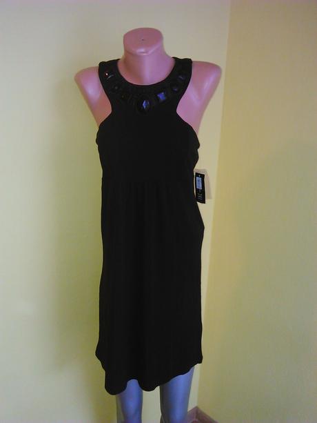 Čierné spoločenské šaty, m