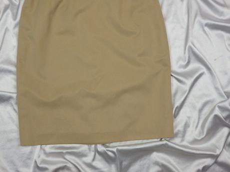 Luxusná béžová sukňa, 40