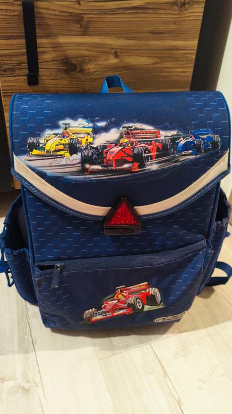 Predam skolsku aktovku, 