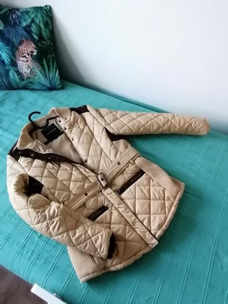 Bunda gate woman 34, gate,34