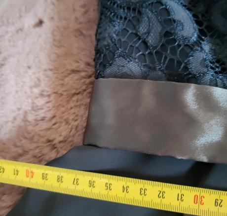 S spolocenske saty, 36