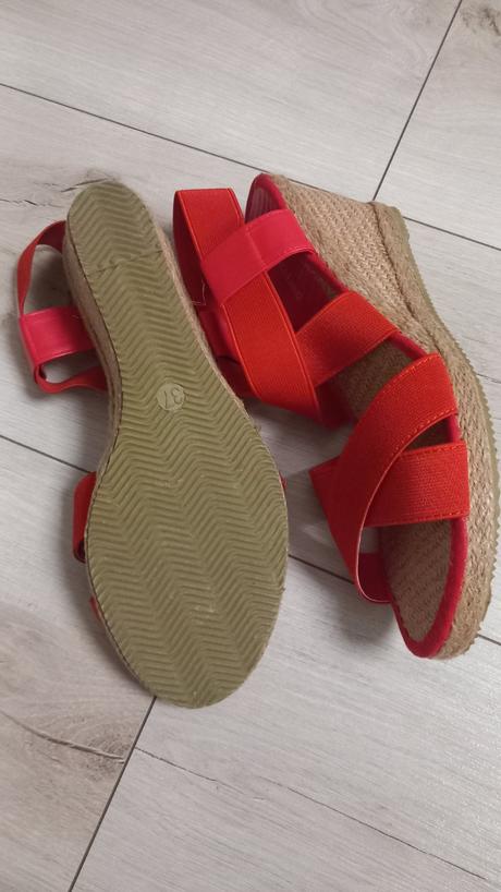 Topánky na leto, graceland,37