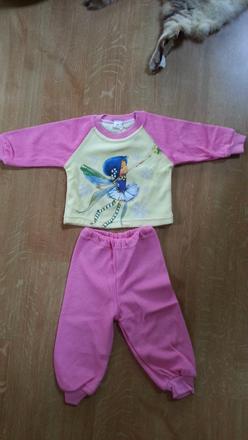 Dievčenské pyžamo., 80