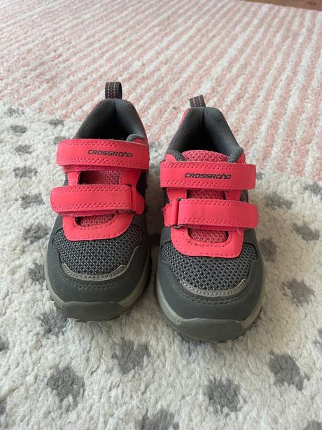 Športové tenisky, 27