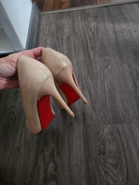 Bezove lakovane lodicky, 39