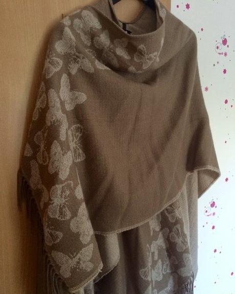 Pončo next s motýľmi, next