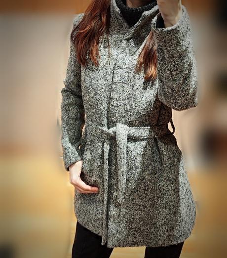 Šedý hrubší kabát, s