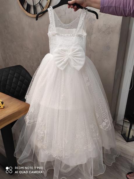 Šaty na 1.sv.prijimanie alebo pre družičku, 140