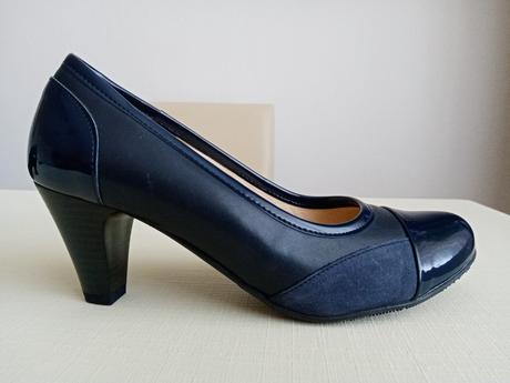 Lodičky z pravej kože, 37