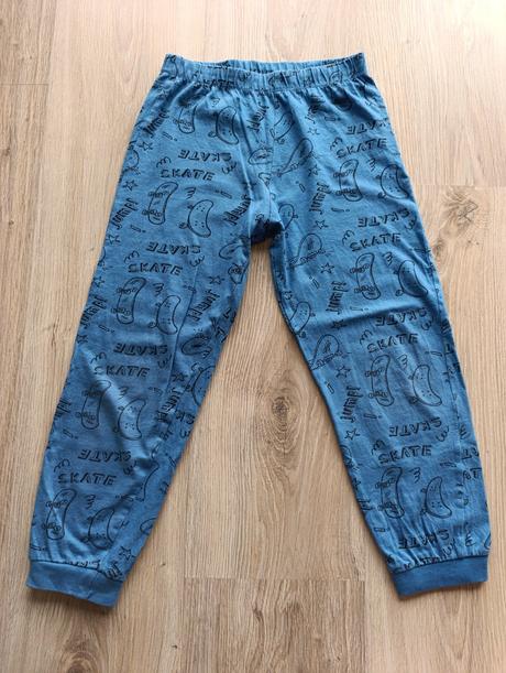 Chlapčenské modré pyžamo, sinsay,122