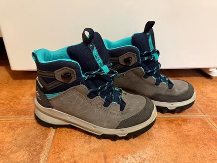 Nepremokavé turistické topanky, quechua,32