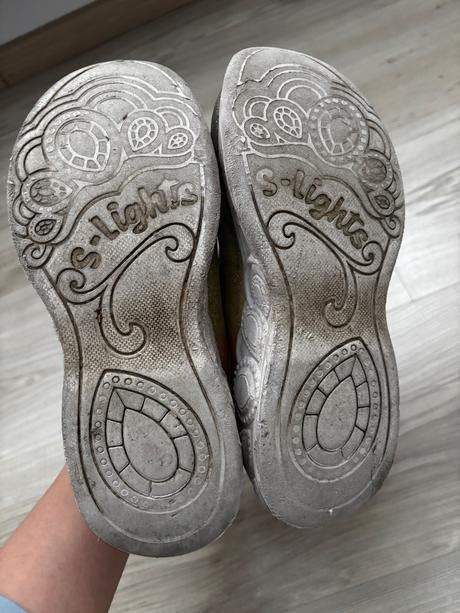 Botasky, skechers,34