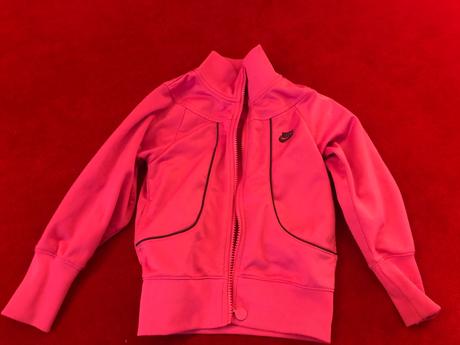 Nike bundička, nike,104