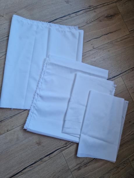 Biela šuštiakovina   4 kusy, 