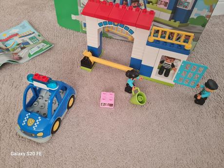 Lego duplo policajna stanica,