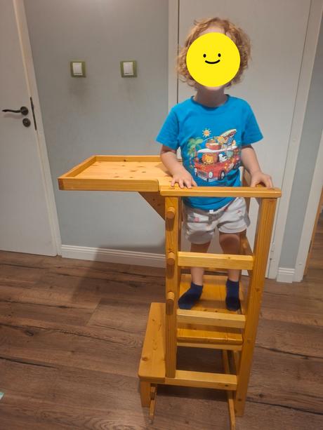 Jedálenská vysoká stolička (aj ku linke), 