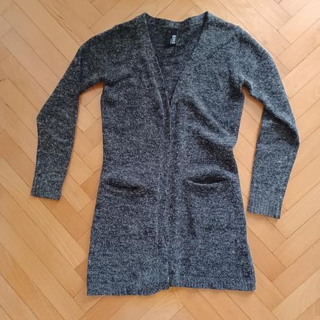 Elegantný dlhý sveter, s