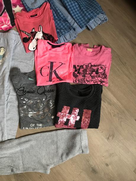 Mix oblecenia 13 ks, 122–134