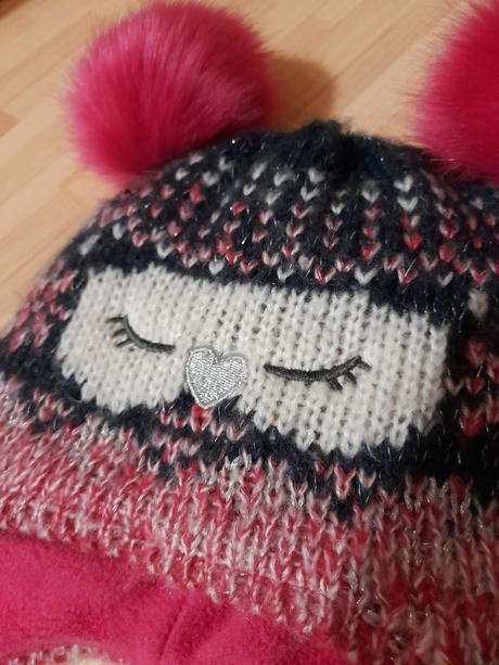 Čiapka s brmbolcami 122-134, topolino,122