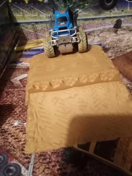 Monster truck aréna, 