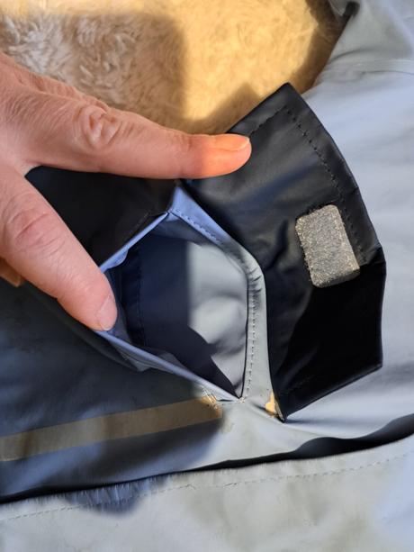 Bunda do dažďa, 86