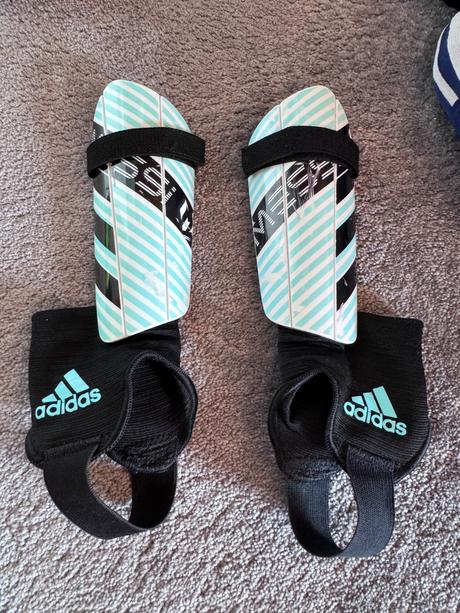Chrániče adidas messi, adidas