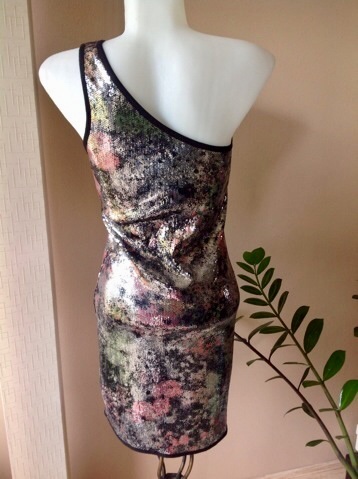 Flitrované saty, 38