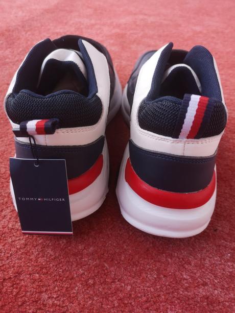 Tommy hilfiger tenisky veľkosť 41, tommy hilfiger,41
