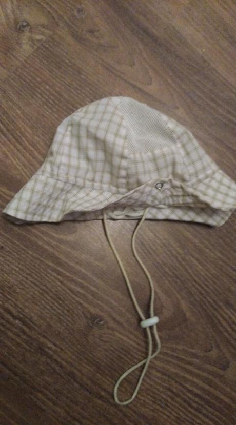 Letné čiapky, 86