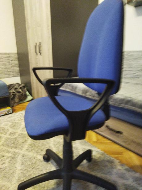 Kancelárska stolička, 