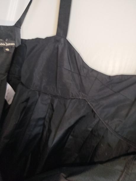 Tára jarnom šaty spolocenske, 40