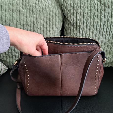 Hnedá kabelka, medicine