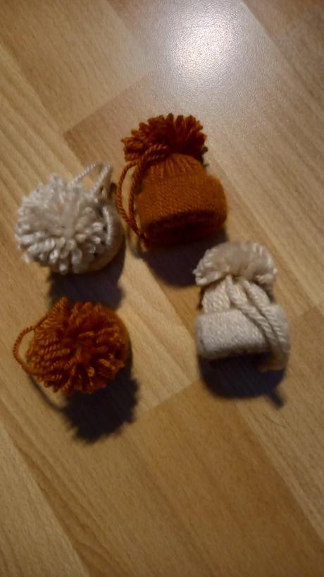 Vianočné ozdoby čiapky, 