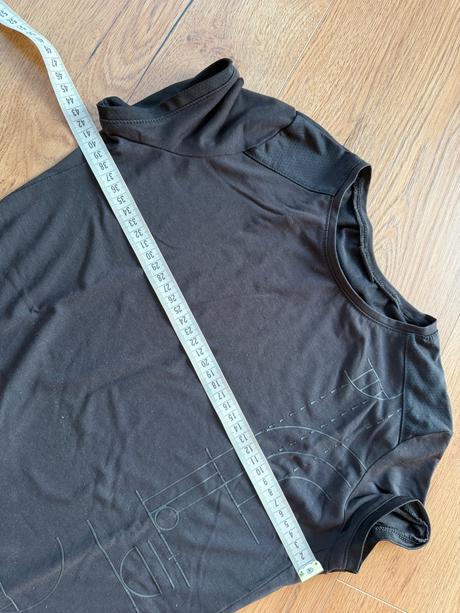 Cierne tricko, decathlon,152