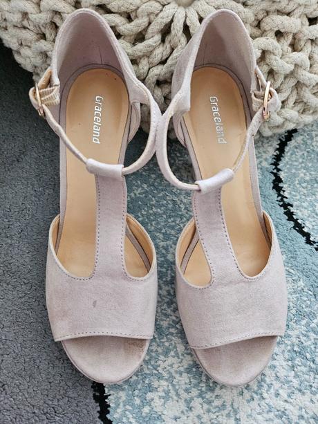 Lodicky 36, graceland,36