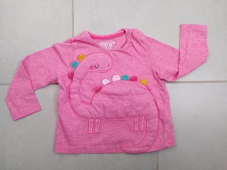 Mikina s dinosaurom, 80