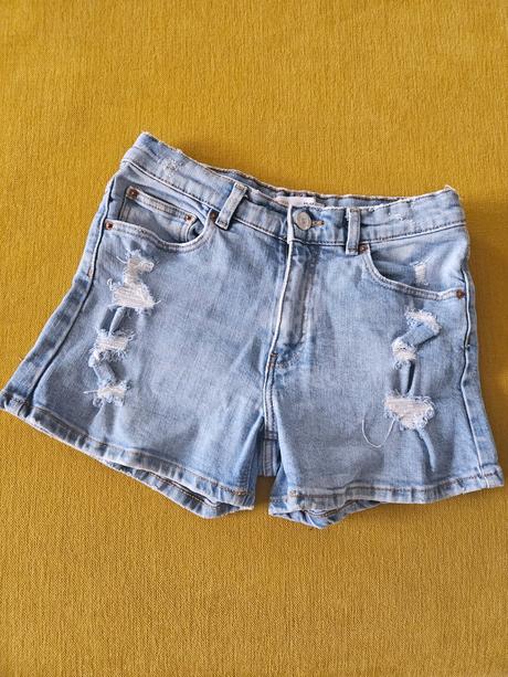 Šortky, zara,152