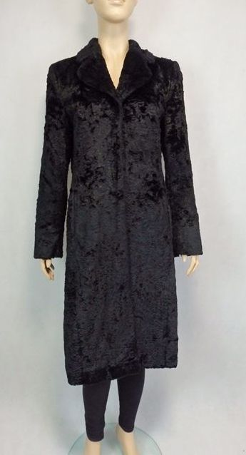 Luxusný čierny kabát, 40