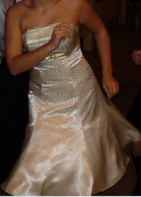 Krátke spoločenské šaty, 38