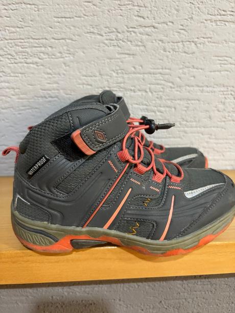 Topánky na turistiku, umbro,32