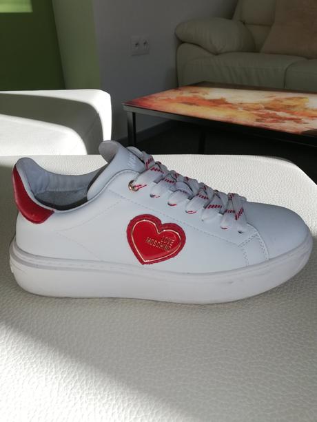 Moschino kožené tenisky, moschino,37