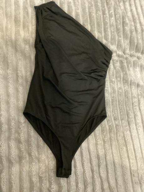 Body na jedno rameno, zara,s