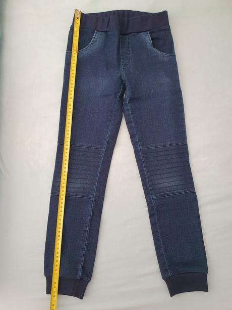 Elastické tmavomodré rifle č.134, 134