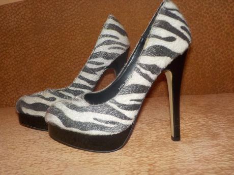 Zebrové lodičky, 37