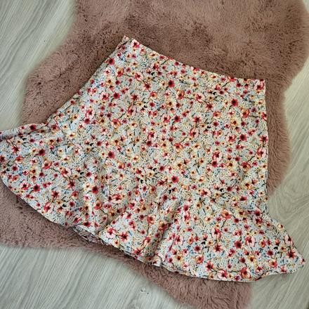 36/38 saténová letná suknicka, amisu,38